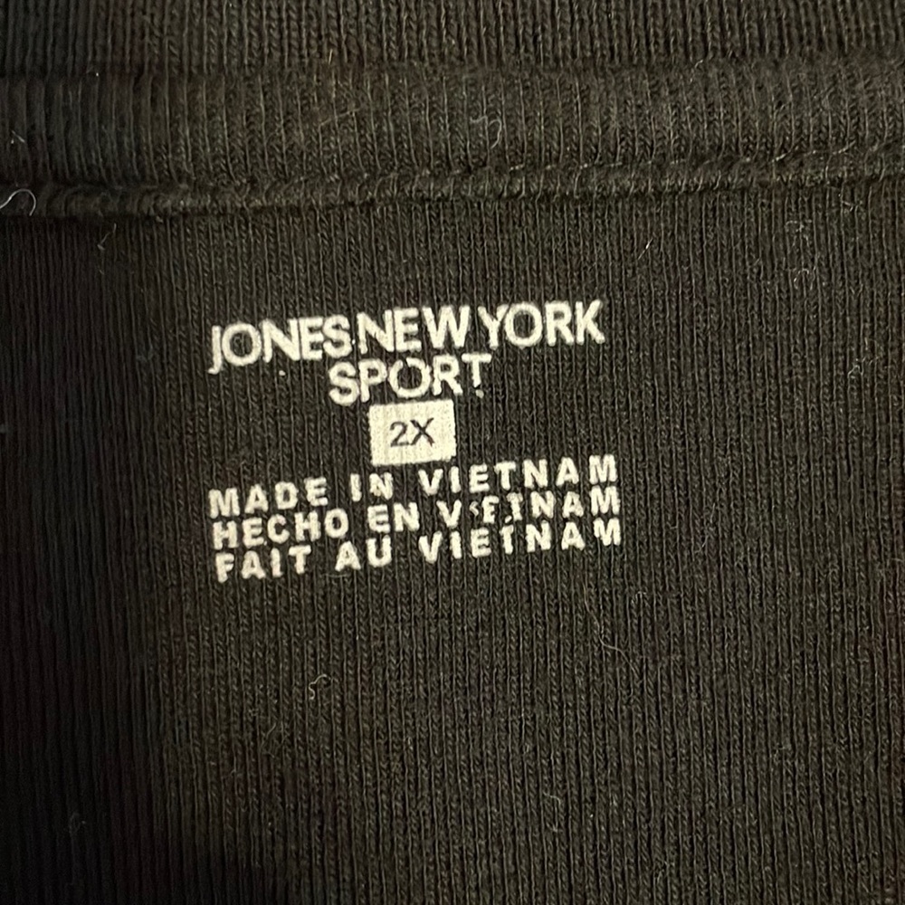Jones New York short sleeve v-neck black collared shirt - Picture 6 of 7